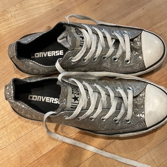 Rare Converse All Star Silver Skull Women’s Size 7 - Picture 4 of 15